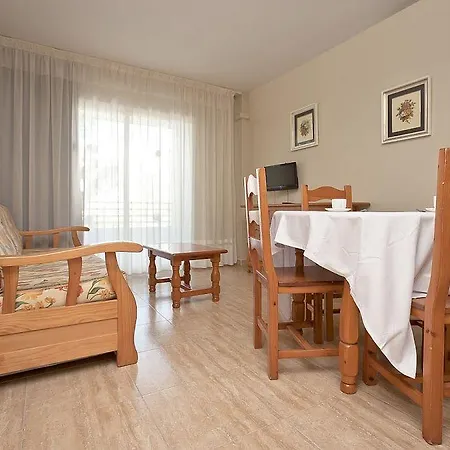 Royal Rentalmar Apts 5*